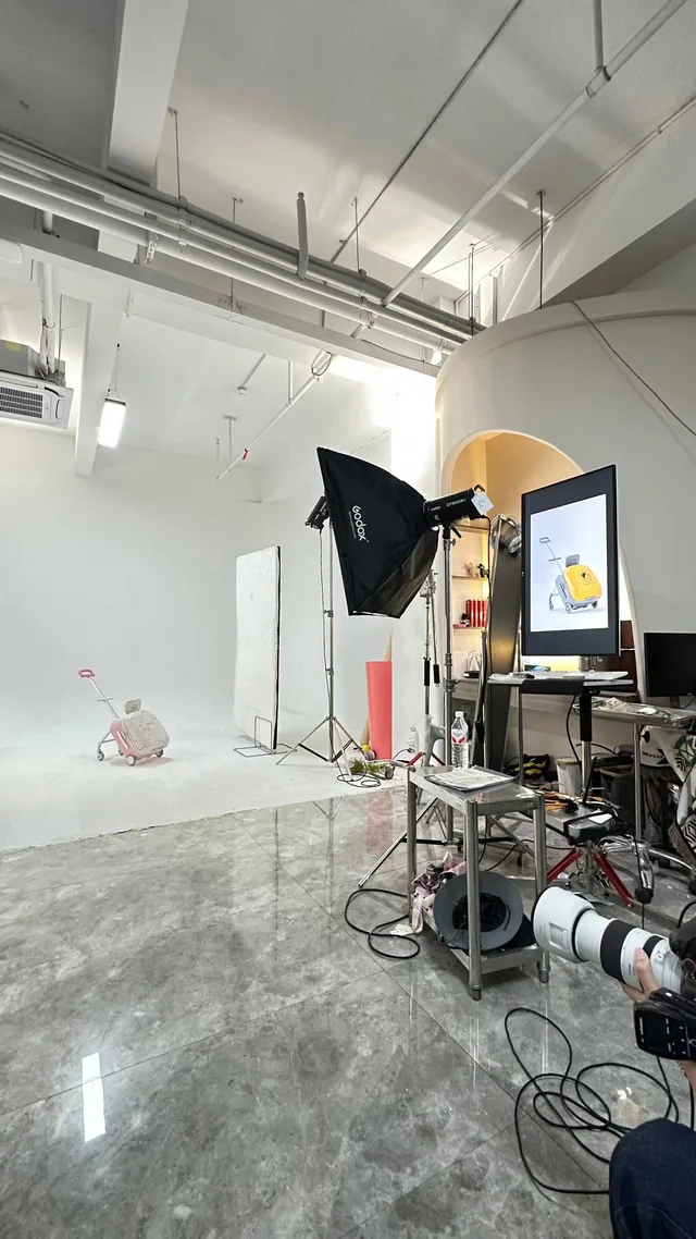 Studio equipment photograph 4